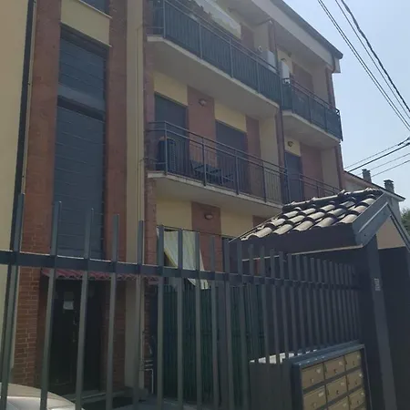 Iris Apartment Cislago Exterior photo